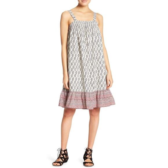 Beacunchlounge  Printed Smocked Dress Size XS NWT - Picture 1 of 7